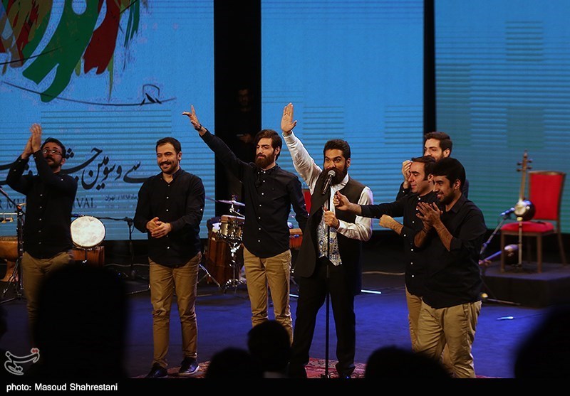 کنسرت علی زندوکیلی در اولین شب سی‌وسومین جشنواره موسیقی فجر