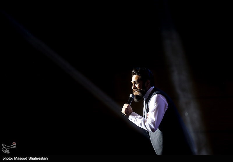 کنسرت علی زندوکیلی در اولین شب سی‌وسومین جشنواره موسیقی فجر