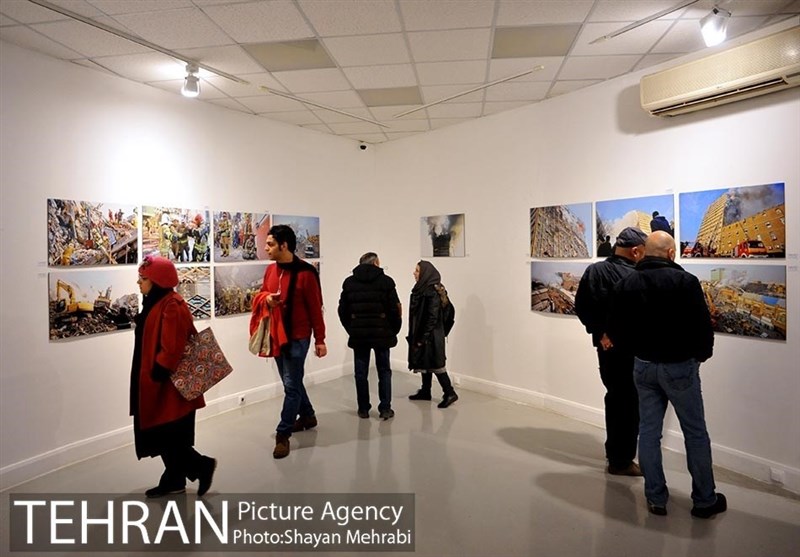 نمابشگاه عکس «استاده‌ام چو شمع»