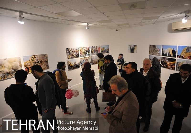 نمایشگاه عکس «استاده‌ام چو شمع»