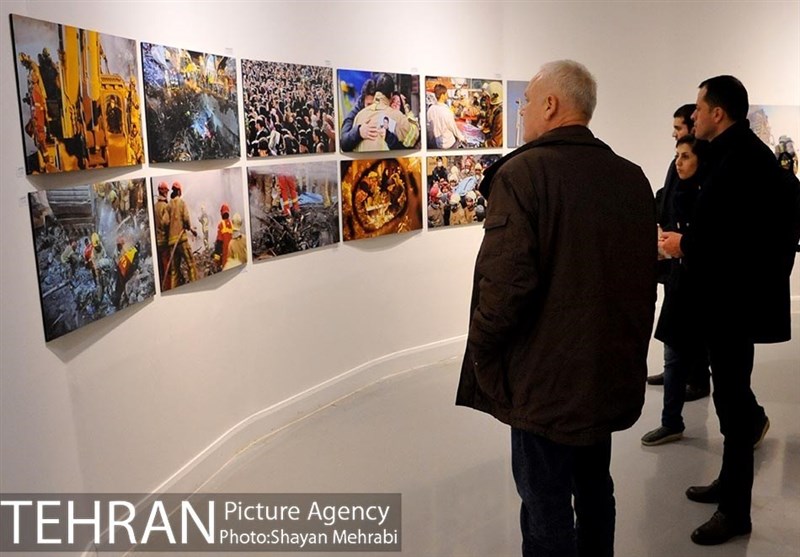 نمایشگاه عکس «استاده‌ام چو شمع»