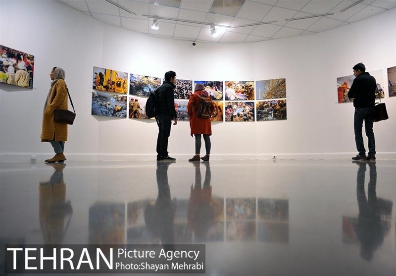 نمایشگاه عکس «استاده‌ام چو شمع»