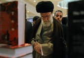 مطالبه مقام معظم رهبری برای شکوفایی ادبیات داستانی انقلاب/ دستمان از قصه خالی است