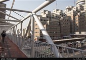 ساختمان‌هایی که در شرق اتوبان نواب قرار گرفته‌اند جزو منطقه 11 شهرداری می‌باشند و ساختمان‌هایی که در غرب اتوبان نواب قرار دارند، در منطقه 10 شهرداری قرار دارند