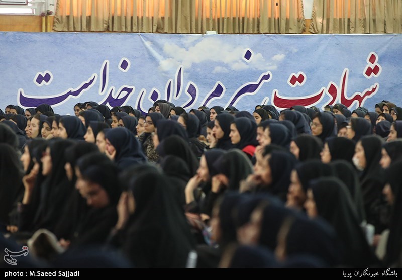 نشست تجلیل از همسران مدافع حرم