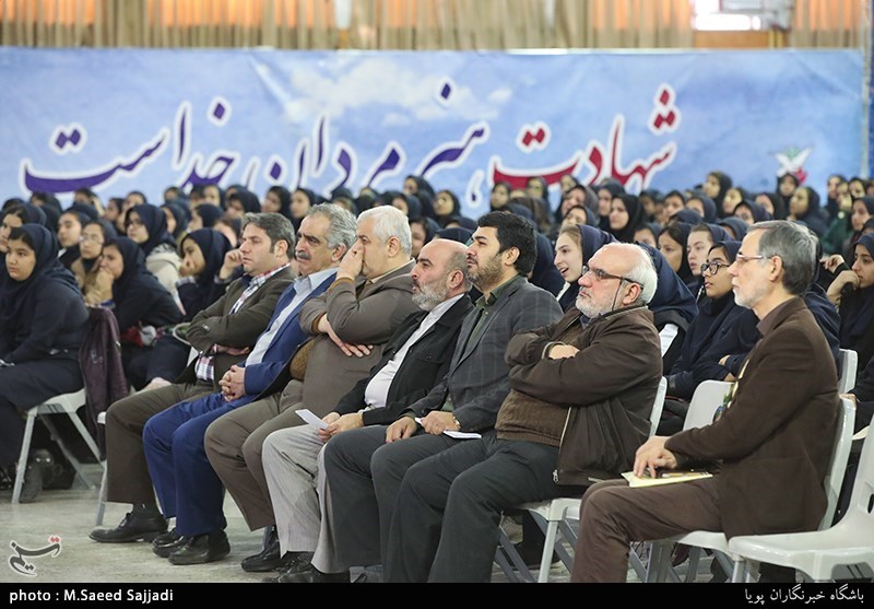 نشست تجلیل از همسران مدافع حرم