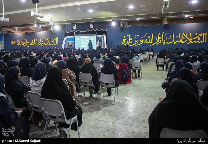 نشست تجلیل از همسران مدافع حرم