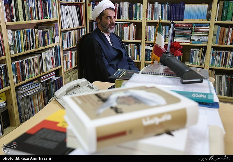 گفت و گو با حجت الاسلام سعید فخرزاده وقایع نگار تاریخ انقلاب اسلامی و دفاع مقدس