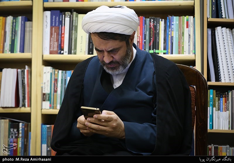 گفت و گو با حجت الاسلام سعید فخرزاده وقایع نگار تاریخ انقلاب اسلامی و دفاع مقدس