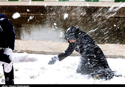 هوای قم برفی و بارانی می‌شود