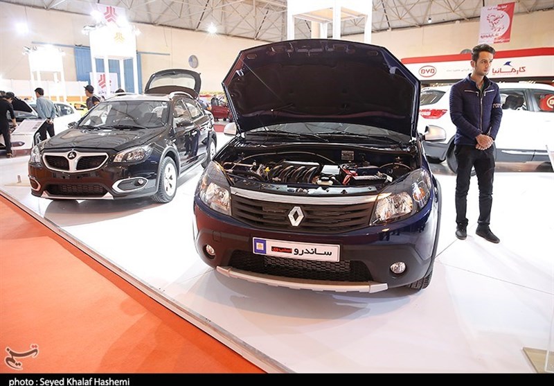 رقابت خودروسازان داخلی و واردکنندگان در گرانی افسارگسیخته