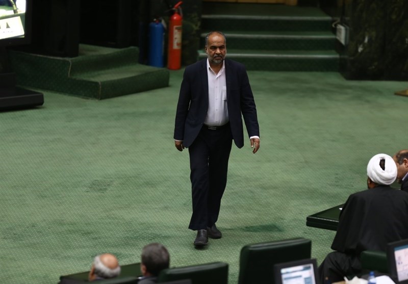 یزد|مسئولان مشکلات مردم را نمی‌بینند