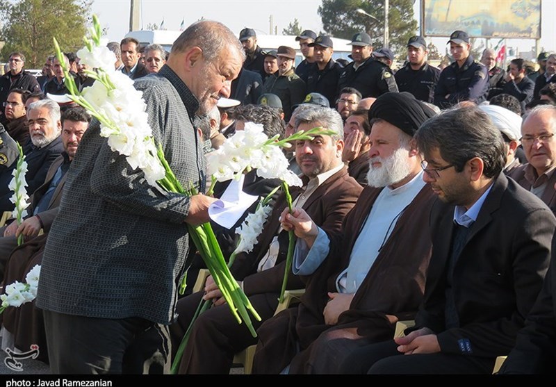 گلباران مزار شهدا دهه فجر دامغان//12