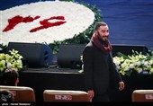 نوید محمدزاده در مراسم افتتاحیه سی‌وششمین جشنواره فیلم فجر