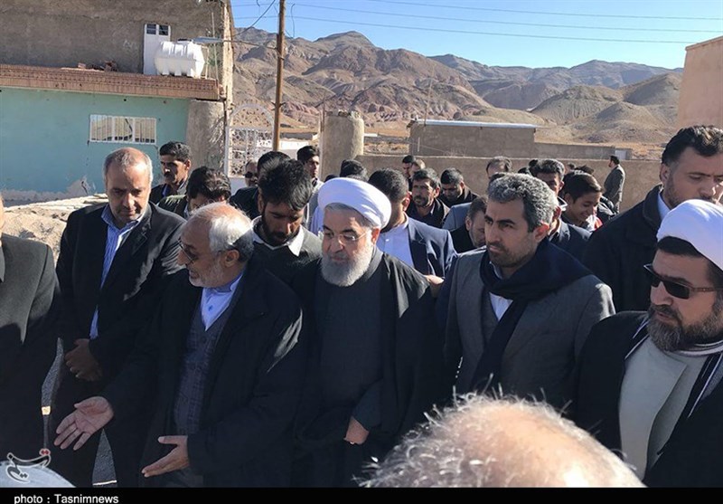 بازدید رئیس جمهور از مناطق زلزله‌زده هجدک 
