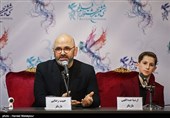 ارشیا عبداللهی و حبیب رضایی در نشست خبری فیلم "بمب یک عاشقانه" - سی‌وششمین جشنواره فیلم فجر