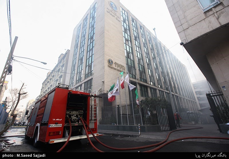 اطفای حریق در ساختمان شرکت برق حرارتی