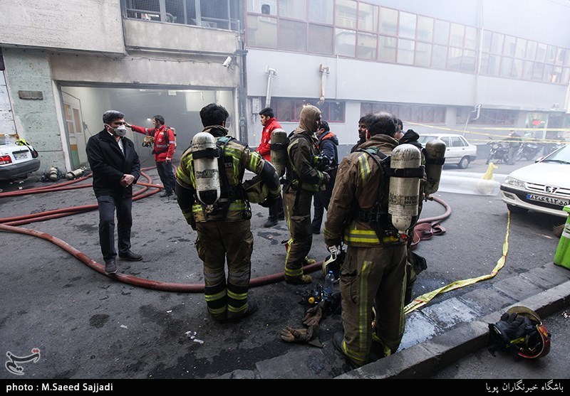 اطفای حریق در ساختمان شرکت برق حرارتی