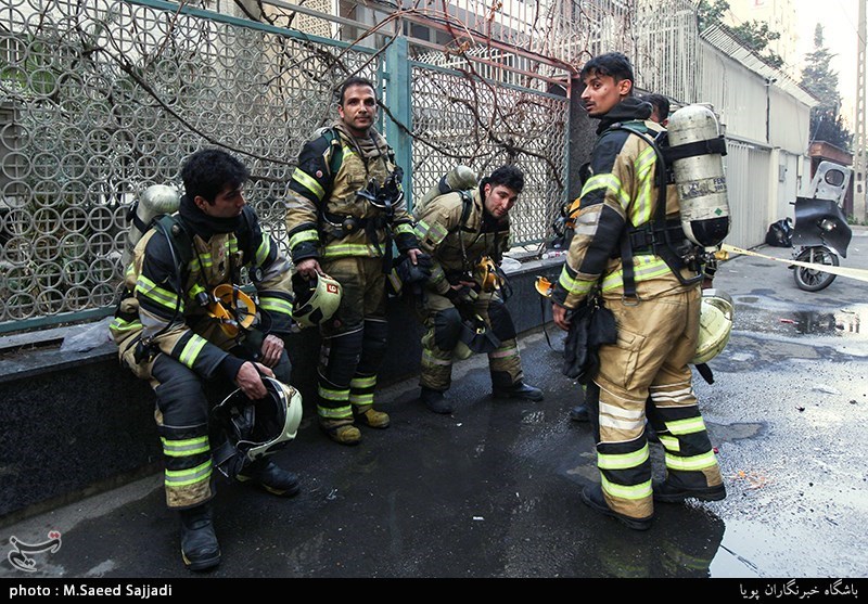 اطفای حریق در ساختمان شرکت برق حرارتی