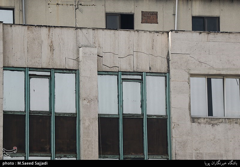 عملیات اطفای حریق در ساختمان شرکت برق حرارتی