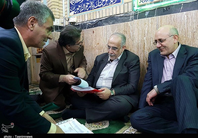 وزیر اقتصاد/سمنان