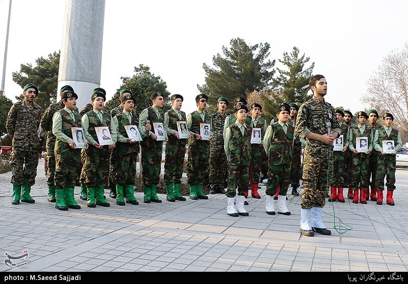 غبار روبی مزار شهدا