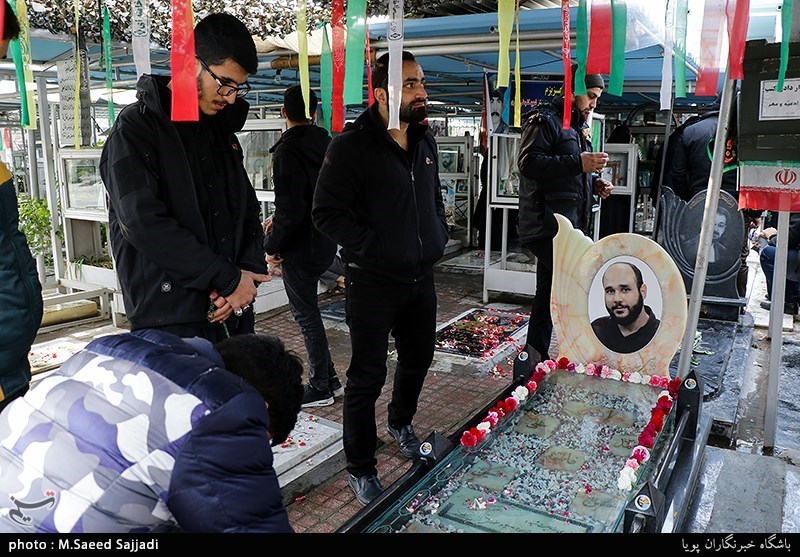 غبار روبی مزار شهدا