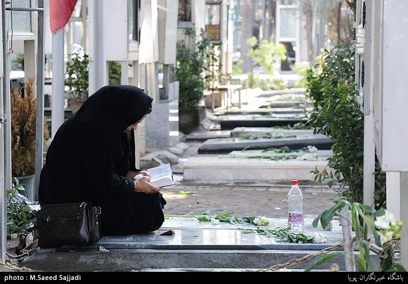 غبار روبی مزار شهدا