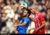 دیدار تیم های فوتبال استقلال تهران و سپیدرود رشت