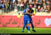 دیدار تیم های فوتبال استقلال تهران و سپیدرود رشت