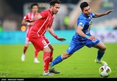 دیدار تیم های فوتبال استقلال تهران و سپیدرود رشت