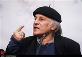 خسرو معصومی کارگردان در نشست خبری فیلم کار کثیف - سی‌وششمین جشنواره فیلم فجر