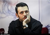 پدرام شریفی بازیگر در نشست خبری فیلم کار کثیف - سی‌وششمین جشنواره فیلم فجر