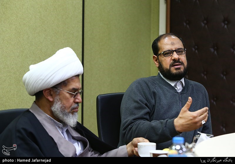 عبدالغنی خنجر سخنگوی جنبش حق بحرین در نشست بررسی انقلاب 14 فوریه بحرین با حضور فعالان بحرینی