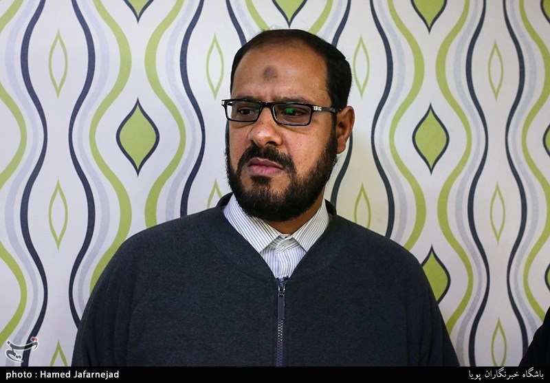 عبدالغنی خنجر سخنگوی جنبش حق بحرین در نشست بررسی انقلاب 14 فوریه بحرین با حضور فعالان بحرینی