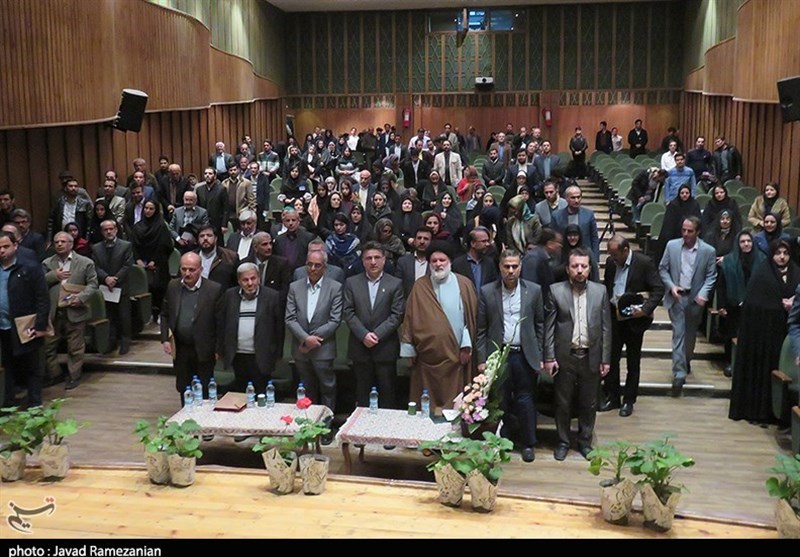 آیین تجلیل از دکتر حسن ذوالفقاری در دامغان///1