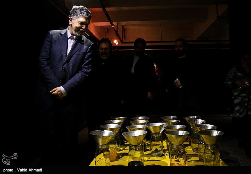 بازدید وزیر ارشاد از جشنواره هنرهای تجسمی فجر