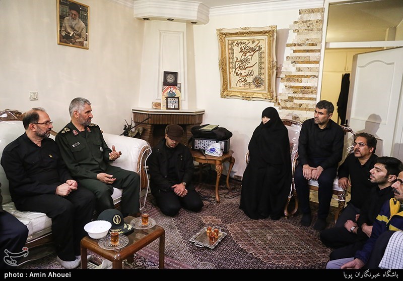 دیدار سردار علی فضلی با خانواده شهید حدادیان