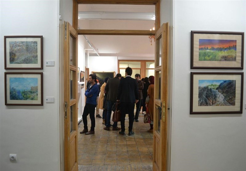 نمایشگاه "مروری برآثار استاد اسفندیار احمدیه"