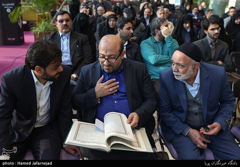 رونمایی کتاب لاله ای از ملکوت