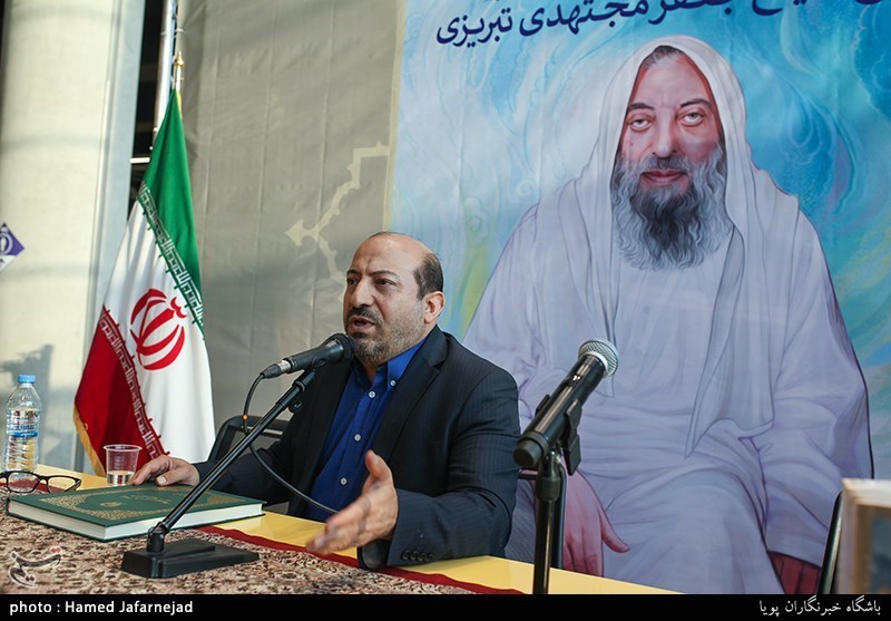 رونمایی کتاب لاله ای از ملکوت