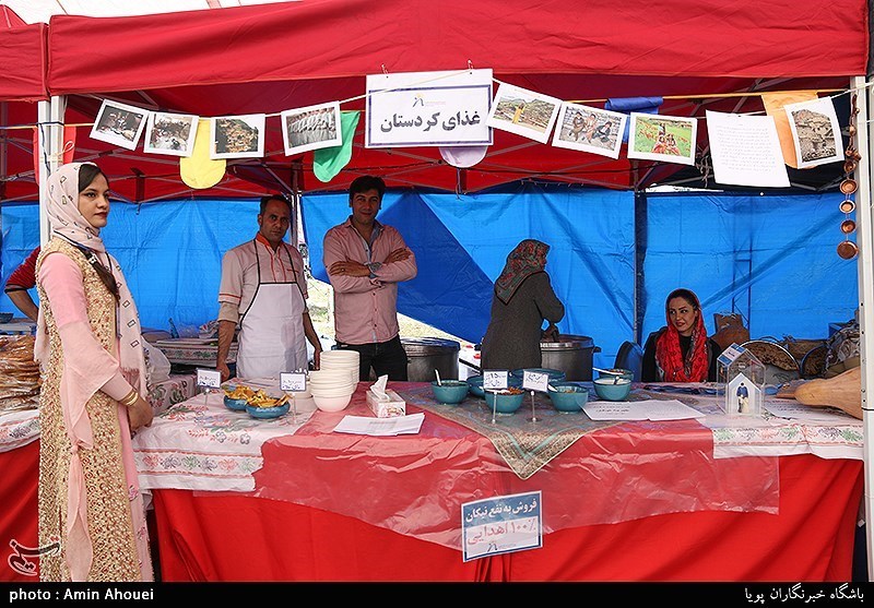 بازارچه نوروزی خیریه نیکان