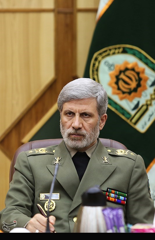 پیام تسلیت وزیر دفاع به دبیر شورای عالی امنیت ملی