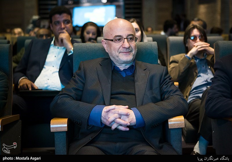 افتتاحیه مسابقات پوستر وعکس فجر در باغ موزه قصر