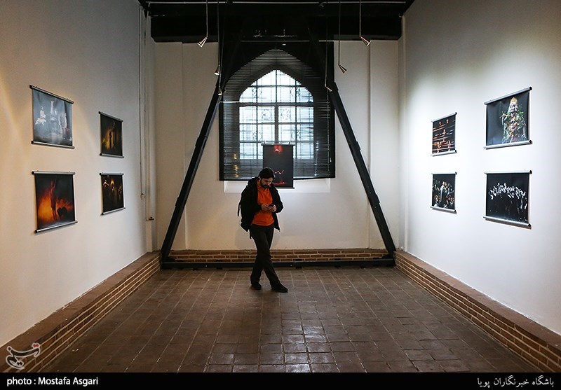 افتتاحیه مسابقات پوستر وعکس فجر در باغ موزه قصر