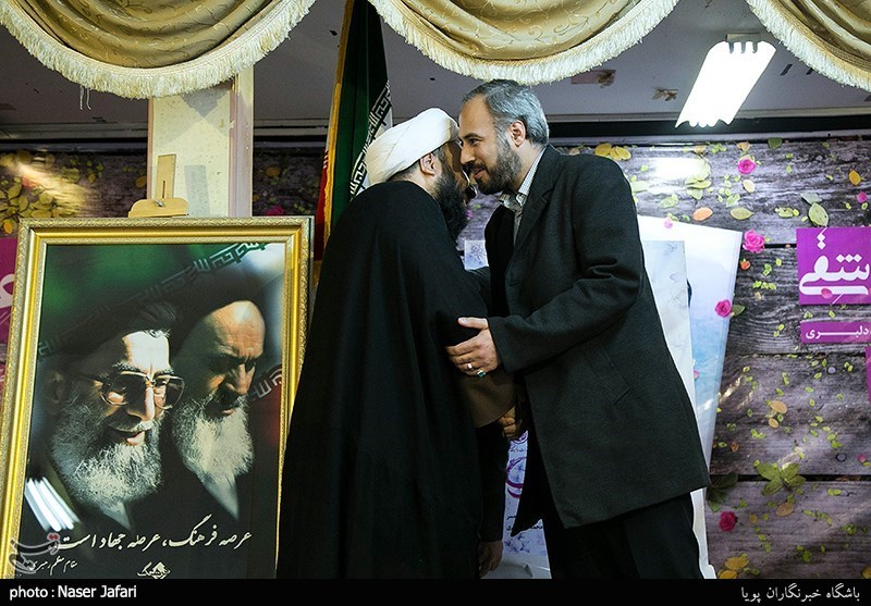 رونمایی از کتاب قصه دلبری