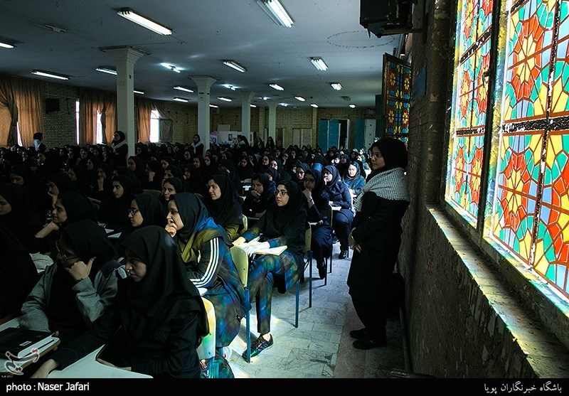 رونمایی از کتاب قصه دلبری