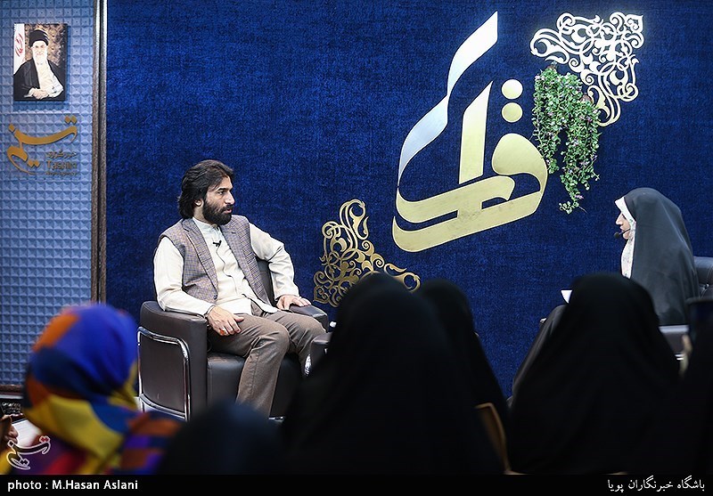 پانزدهمین محفل شعر قرار با حضور صابر خراسانی و فضه سادات حسینی