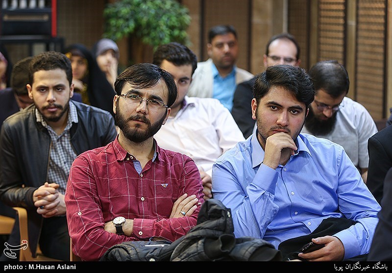 پانزدهمین محفل شعر قرار با حضور صابر خراسانی و فضه سادات حسینی