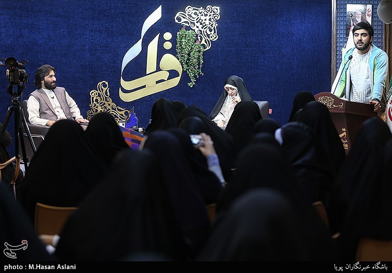 پانزدهمین محفل شعر قرار با حضور صابر خراسانی و فضه سادات حسینی